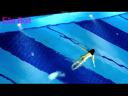 ❤️ Hindi ko mapigilang panoorin, ang batang blonde ay nahuling lumalangoy nang hubo't hubad sa ELLA BOLT resort pool Homemade porn sa porn tl.porn-evooli.ru