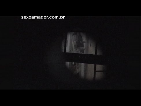 ❤️ Si Blondie ay lihim na nakunan ng video ng isang voyeur ng kapitbahayan na nakatago sa likod ng mga guwang na brick Homemade porn sa porn tl.porn-evooli.ru